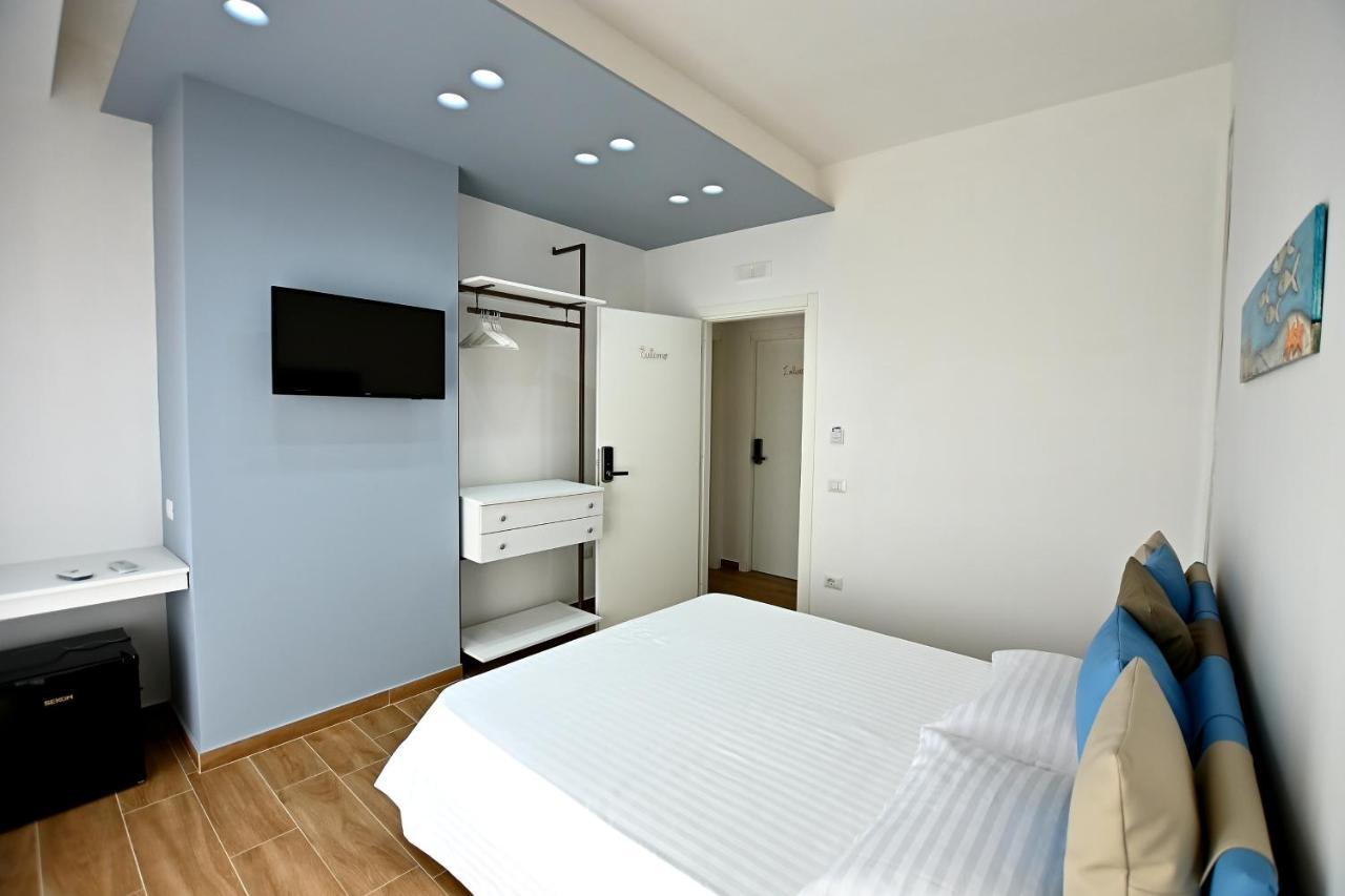 Kore Suites&Apartments Locri Exteriör bild