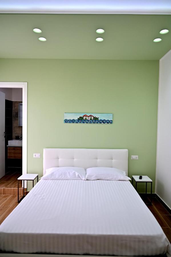 Kore Suites&Apartments Locri Exteriör bild