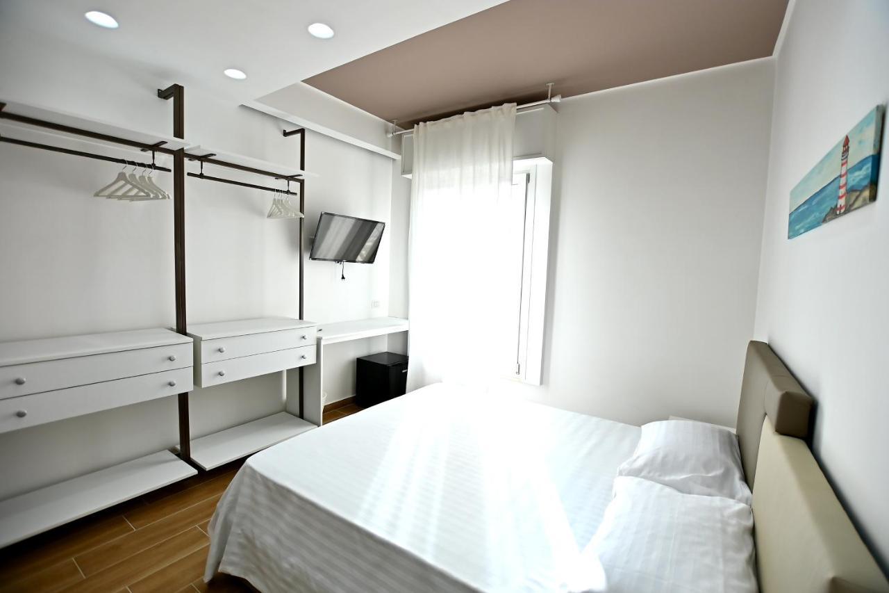 Kore Suites&Apartments Locri Exteriör bild